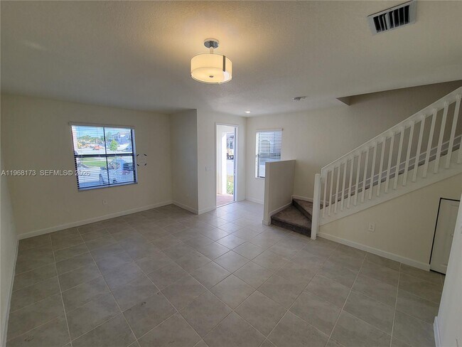 Foto del edificio - 11404 West 33rd Ct