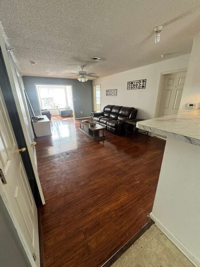 Foto del edificio - 2021 Wolf Tech Ln