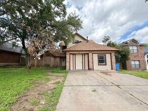 Building Photo - 2110 Warfield Way
