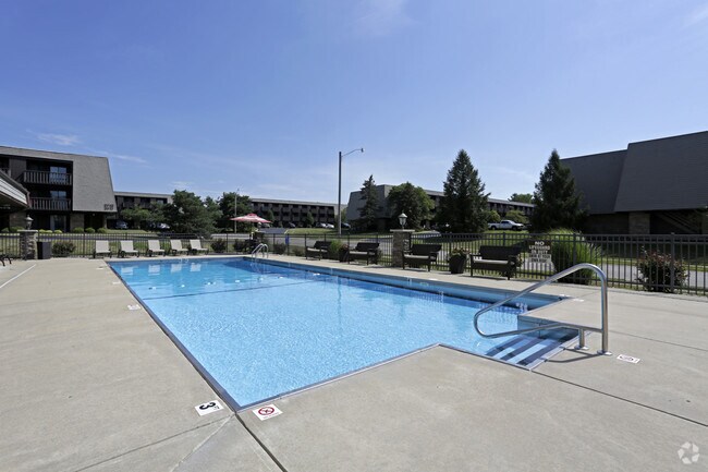West Mound Apartments - 4