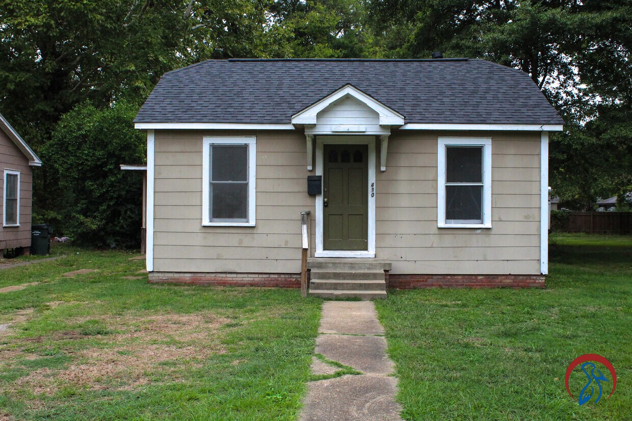 Primary Photo - 410 Browning Ave