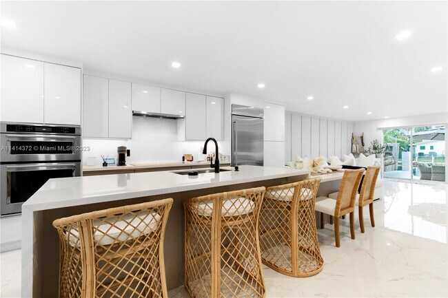 Foto del edificio - 2115 NE 123rd St