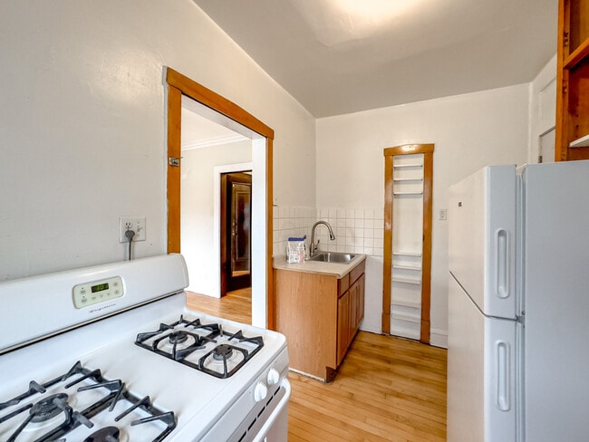 Foto del edificio - 4608 N Kildare Ave