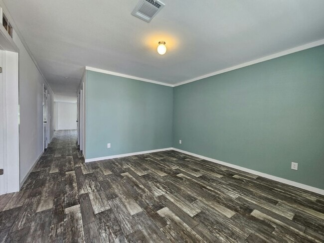 Foto del edificio - 6700 Hidden Oaks Dr