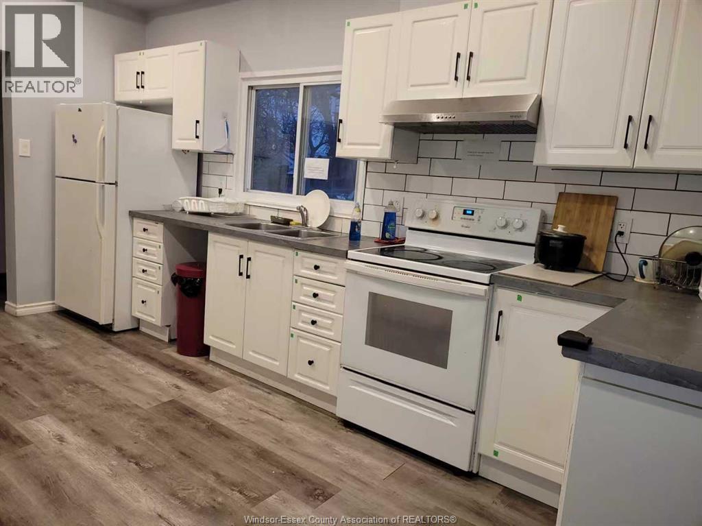 Photo du bâtiment - 407 Bridge Ave