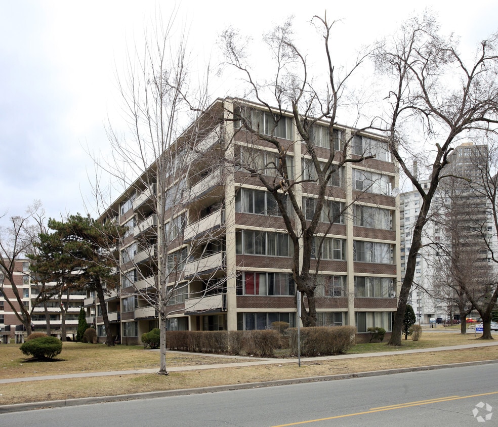 Photo du bâtiment - Milepost & Thorncliffe Park