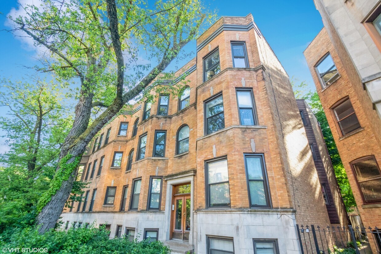 3804 N Fremont St Unit 1, Chicago, IL 60613 Condo for Rent in Chicago