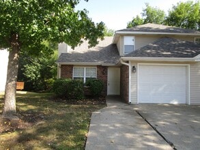 Building Photo - 3550-3552-3552 Prescott Dr