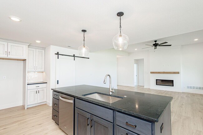 Foto del edificio - 4505 Chambers Bay Dr