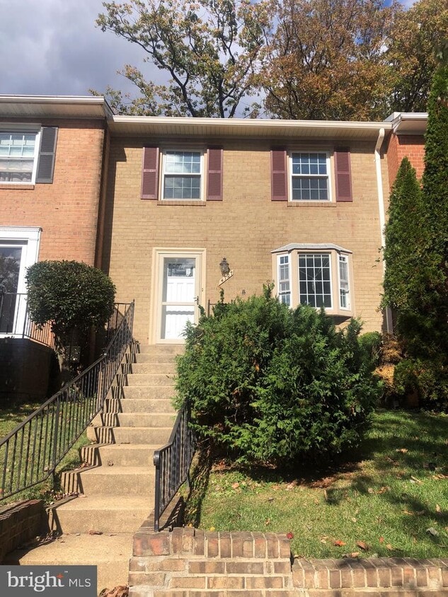 4727 Exeter St, Annandale, VA 22003 Townhome Rentals in Annandale VA