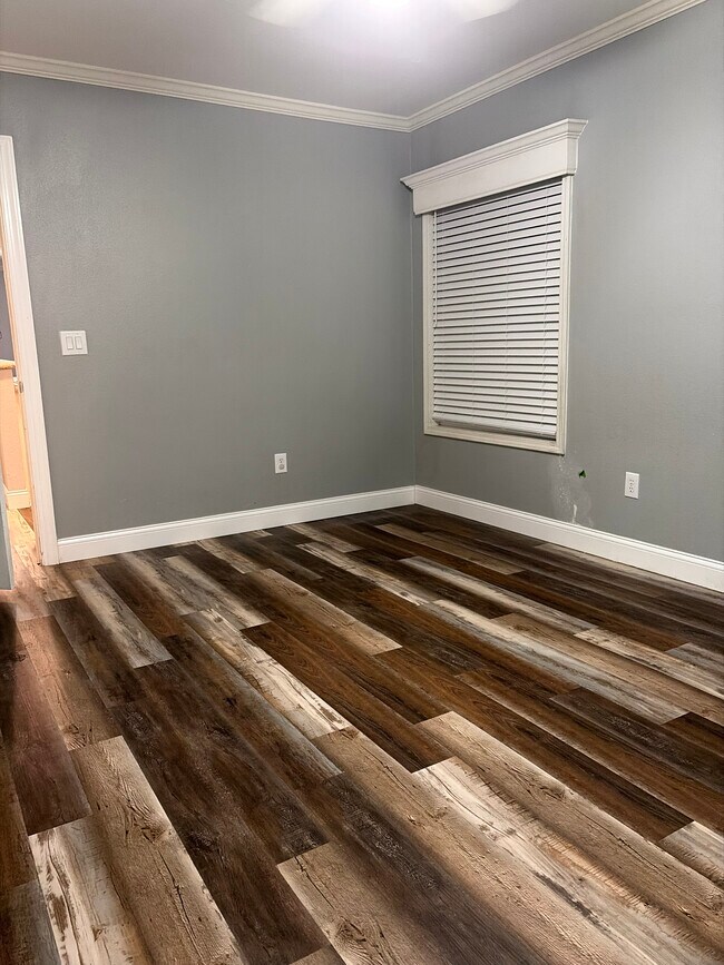 Foto del edificio - 511 S California St