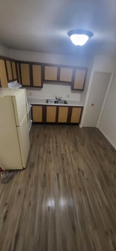 Foto principal - 130 S 9th St