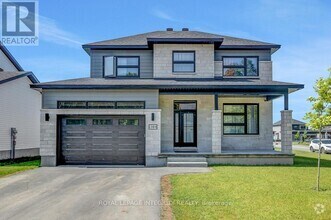 Building Photo - 1384 Fribourg St