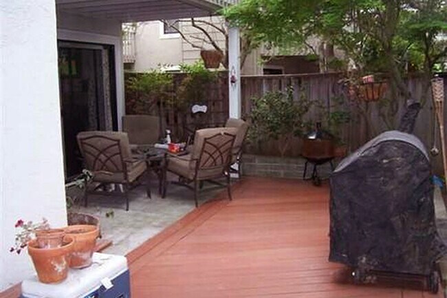 Patio trasero y terraza - 4977 Conway Terrace