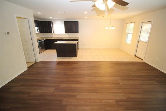 Foto del edificio - 1401 Rivers Creek Ln