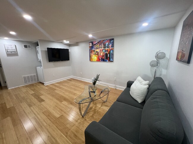 Foto del edificio - 188 Endicott Ave