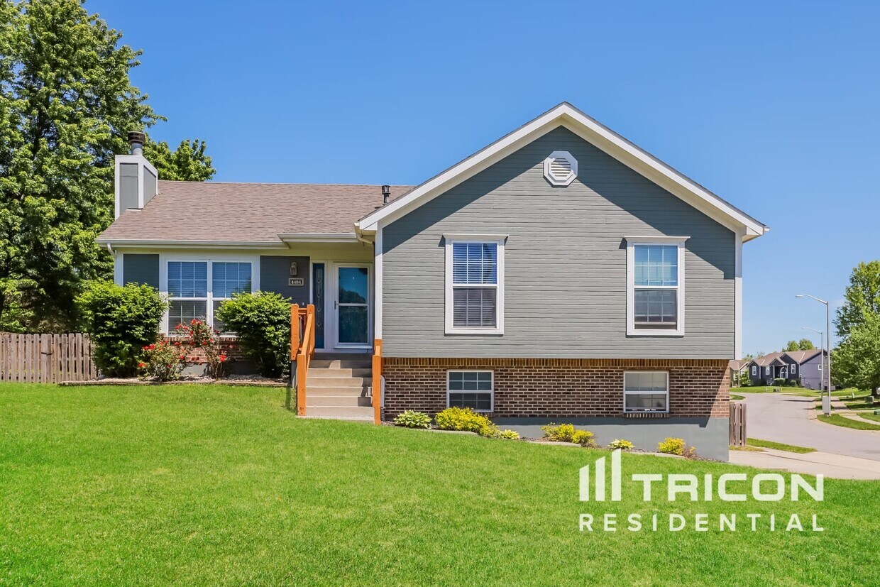 Foto principal - 4404 NE 103rd Ct
