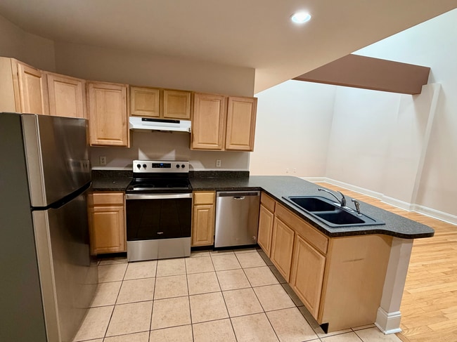 Foto del edificio - Adams Ave.