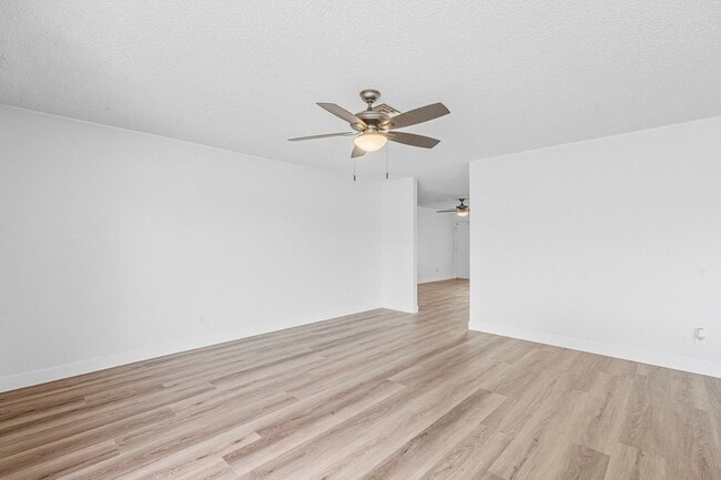Building Photo - Wonderful East Valley Home! 4bedroom 1.5 B...