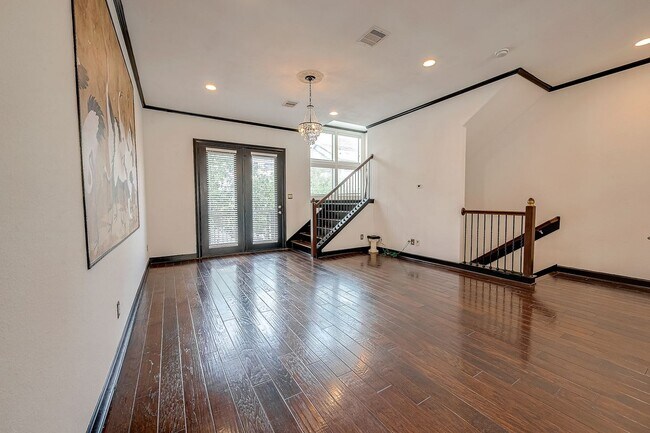 Foto del edificio - 1306 Paige St