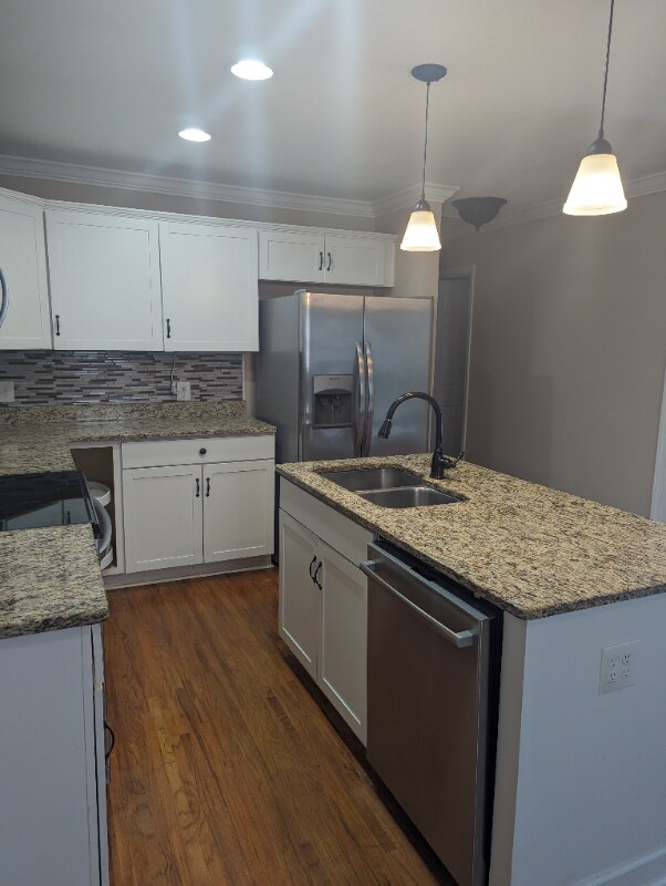 Building Photo - 229 Maplewood Trce