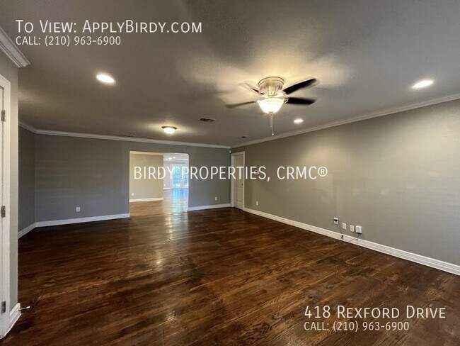 Foto del edificio - "Charming 4-Bedroom Home with Spacious Lay...