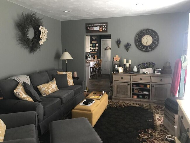 Foto del edificio - 11-13 Church Ave