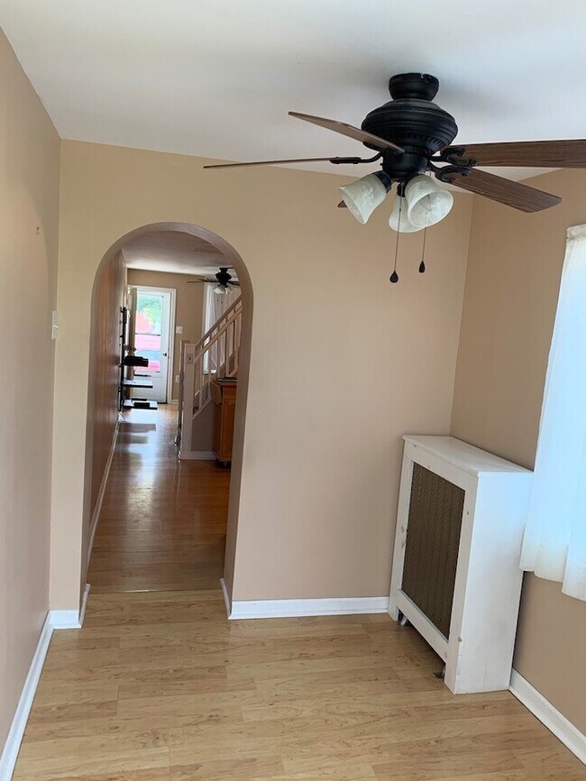 1 Bedroom for rentPort Richmond 19134 Townhome Rentals in