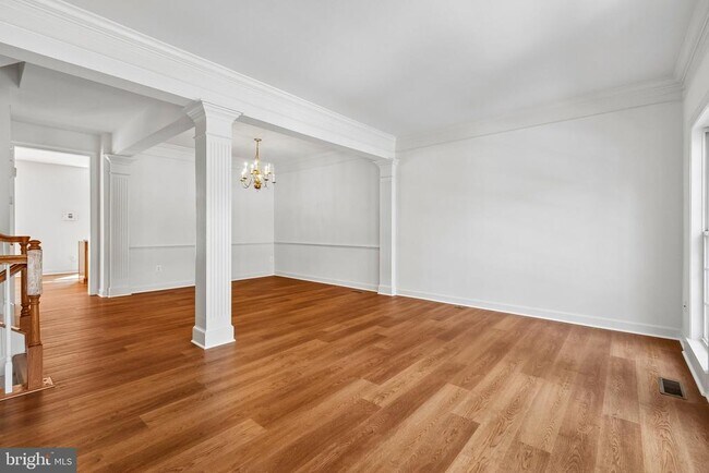 Foto del edificio - 8028 Samuel Wallis St