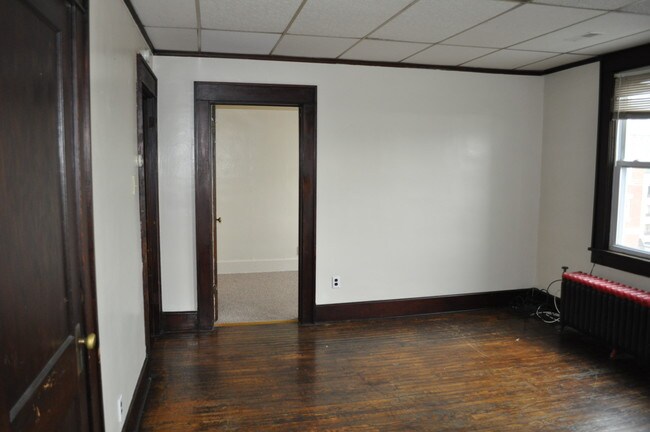 Building Photo - 409 High St