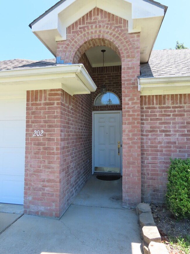 Building Photo - Bullard ISD - Gorgeous 4 Bedroom Home on C...