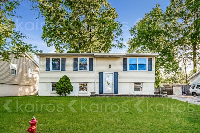Building Photo - 1303 W Walford Dr
