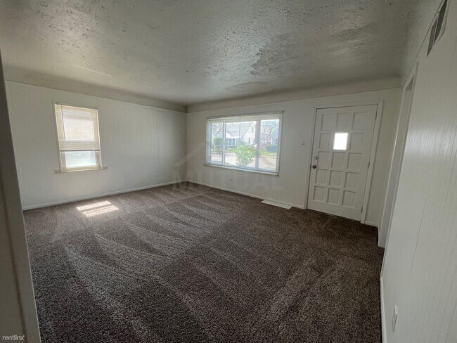Foto del edificio - 2 br, 1 bath House - 22434 Pleasant Ave