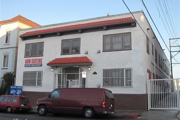 Primary Photo - 717 Columbia Ave