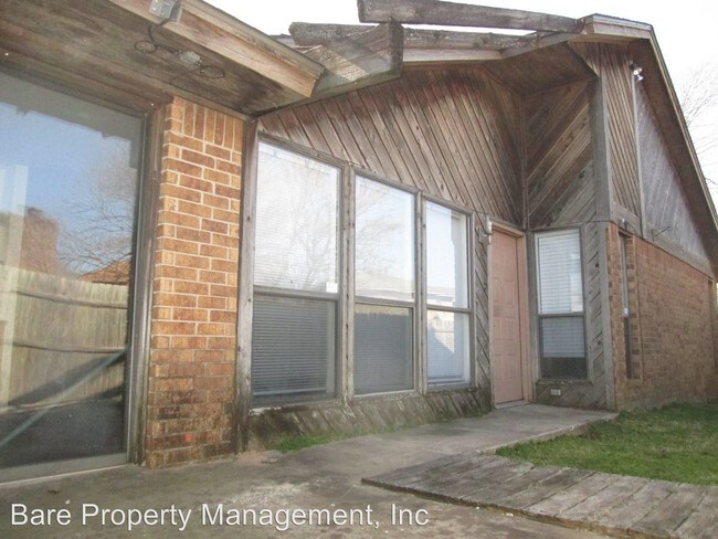 Building Photo - 206 Willow Branch Rd