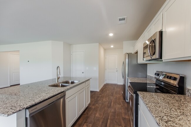 Building Photo - 165 King Buck Dr