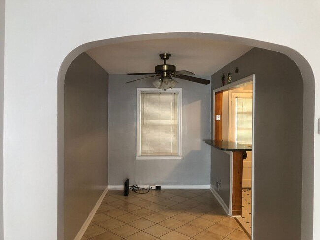 Foto del edificio - 2 Bedroom 1 Bath Baltimore City