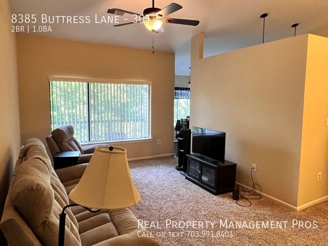 Foto del edificio - 8385 Buttress Ln