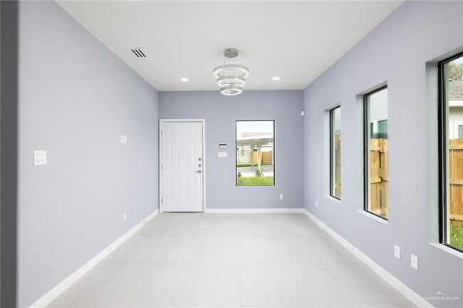 Building Photo - 14 W Harrison Ave