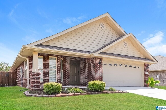 Foto del edificio - 1055 Clover Ave