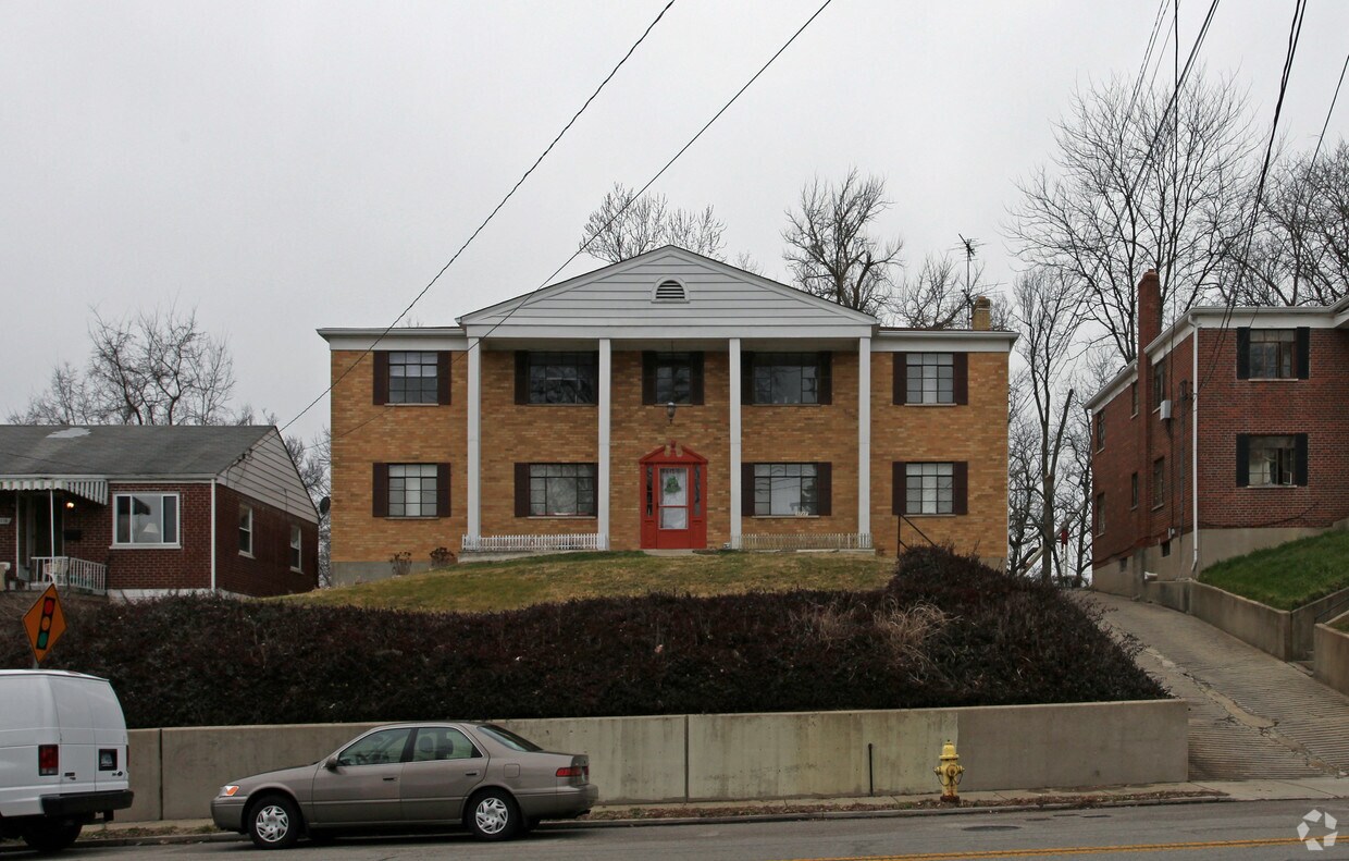 Building Photo - 1727 Sutton Ave