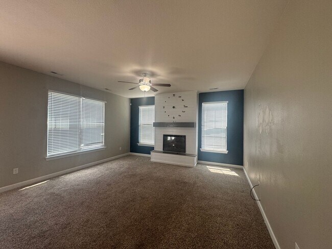 Foto del edificio - Spacious Family Home in Prime Chesapeake L...