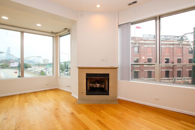 Foto del edificio - 1001 N Milwaukee Ave