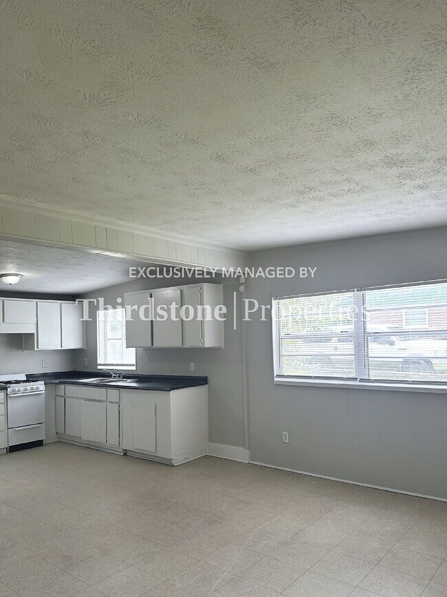 Foto del edificio - 630 E 60th St