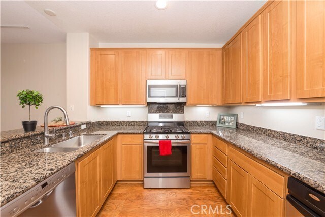 Foto del edificio - 12668 Chapman Ave