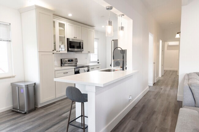 Foto del edificio - 1419 Rollingwood Dr