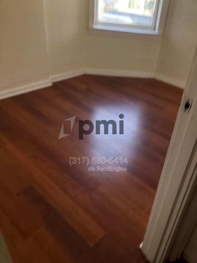 Foto del edificio - 406 N Delaware St