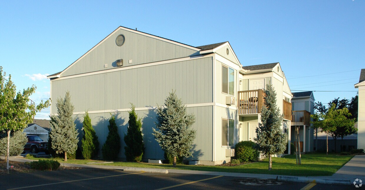 Nueva Apartments Apartments in Yakima, WA