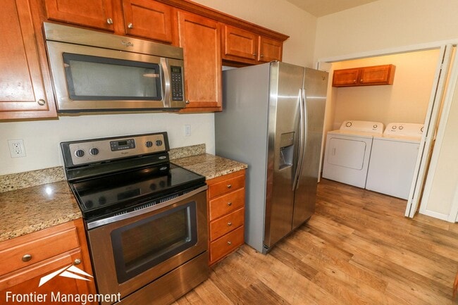 Building Photo - 914 Vattier Street