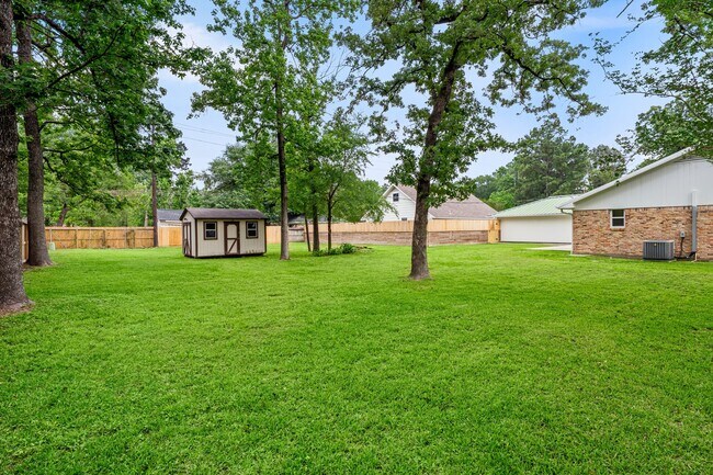 Foto del edificio - 25802 Maplewood Dr